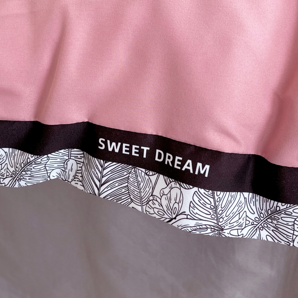 91家纺网 家纺一手货源 找家纺 大麦乐田 2025新款法式轻奢碳素刺绣磨毛四件套-北欧风情 北欧风情 红粉