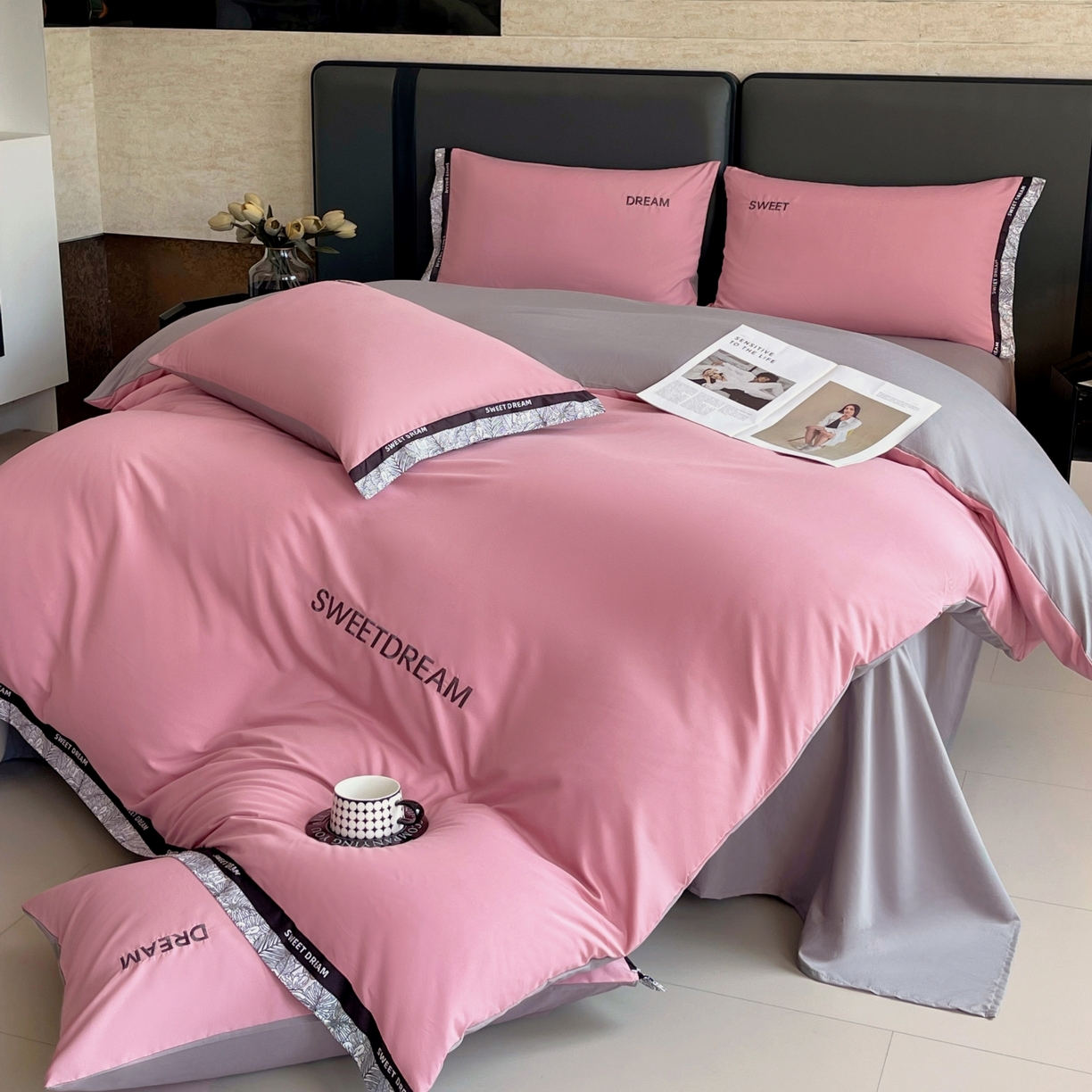 91家纺网 家纺一手货源 找家纺 大麦乐田 2025新款法式轻奢碳素刺绣磨毛四件套-北欧风情 北欧风情 红粉