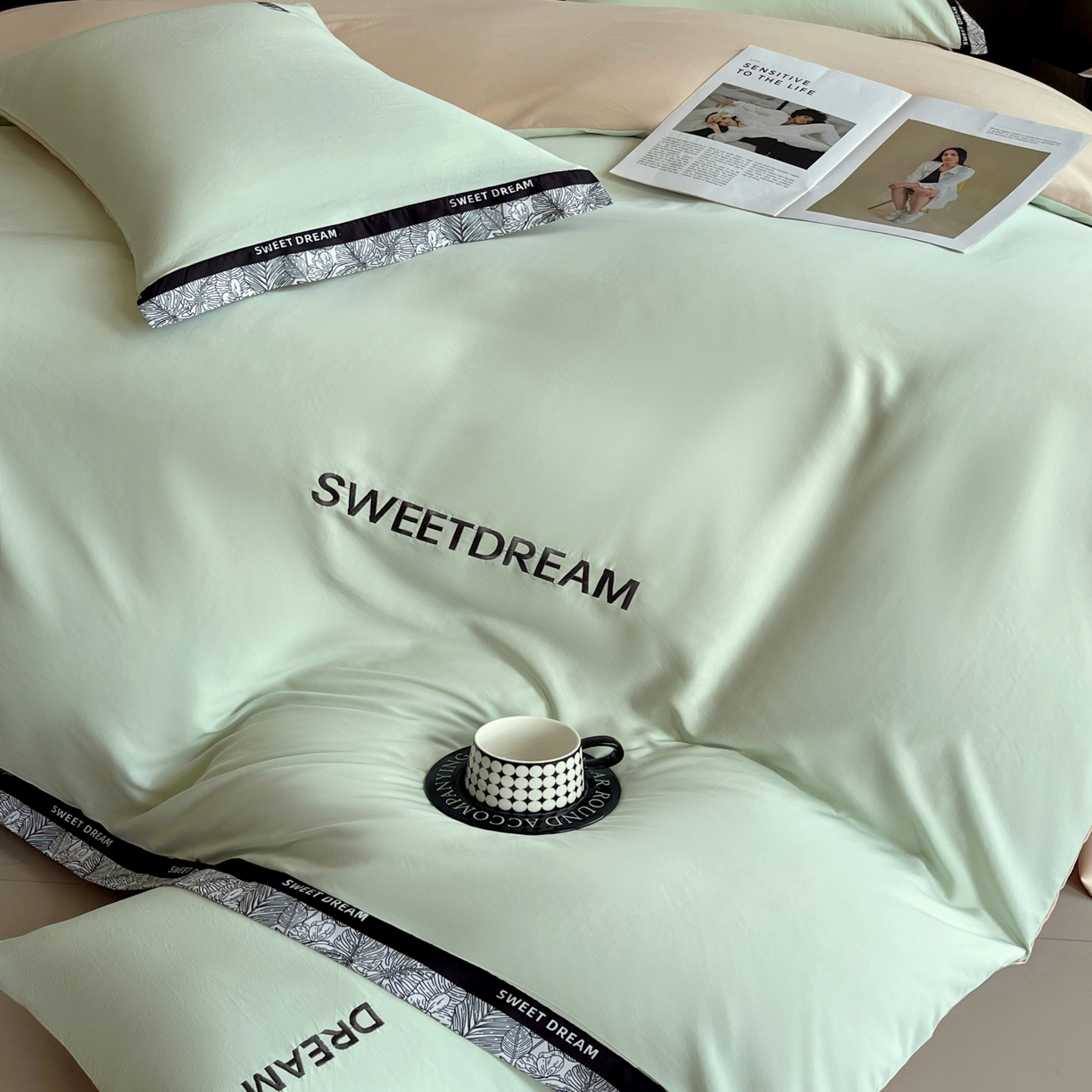 91家纺网 家纺一手货源 找家纺 大麦乐田 2025新款法式轻奢碳素刺绣磨毛四件套-北欧风情 北欧风情 浅绿