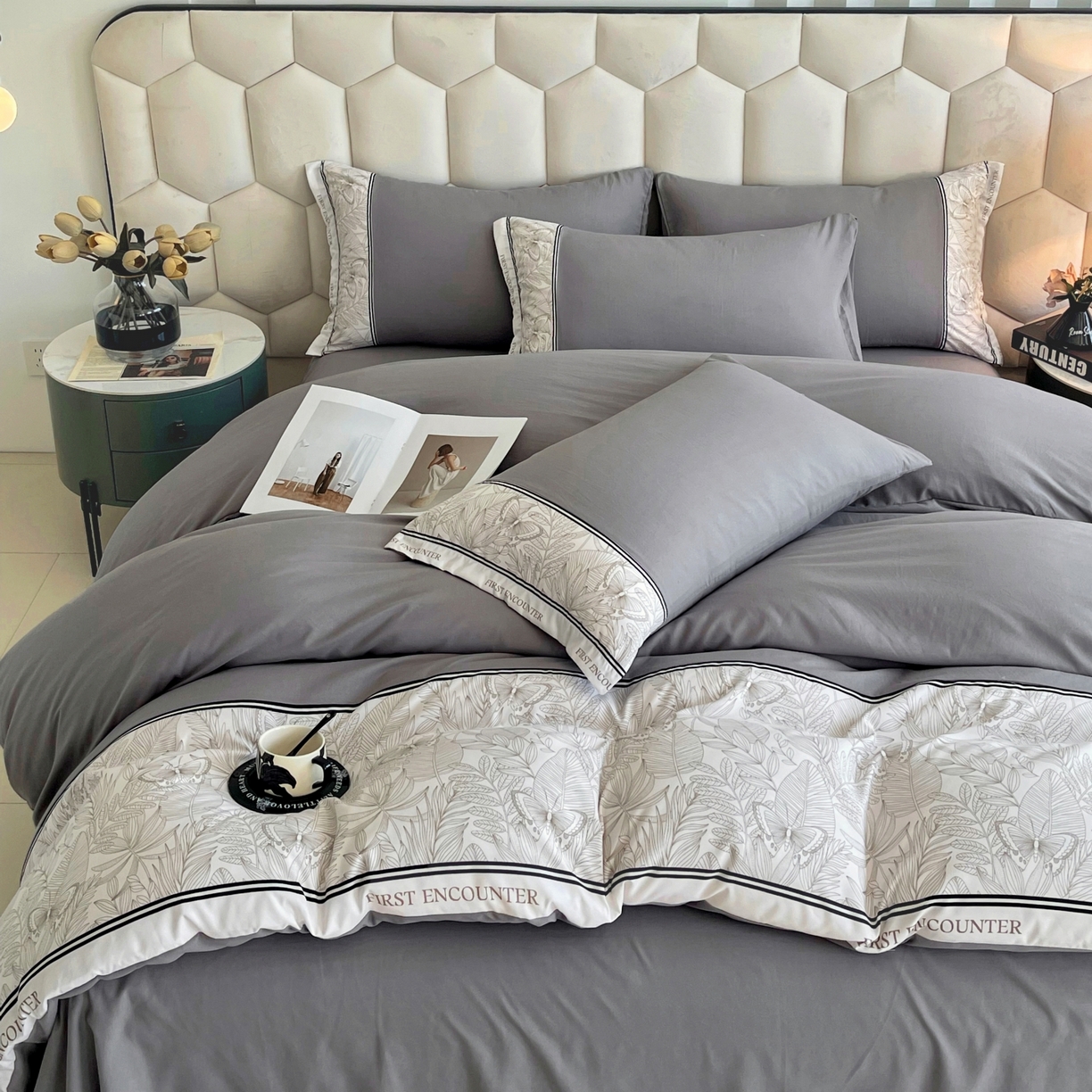 91家纺网 家纺一手货源 找家纺 大麦乐田 2025新款法式轻奢碳素磨毛四件套-卡琳娜系列 卡琳娜 绅士灰