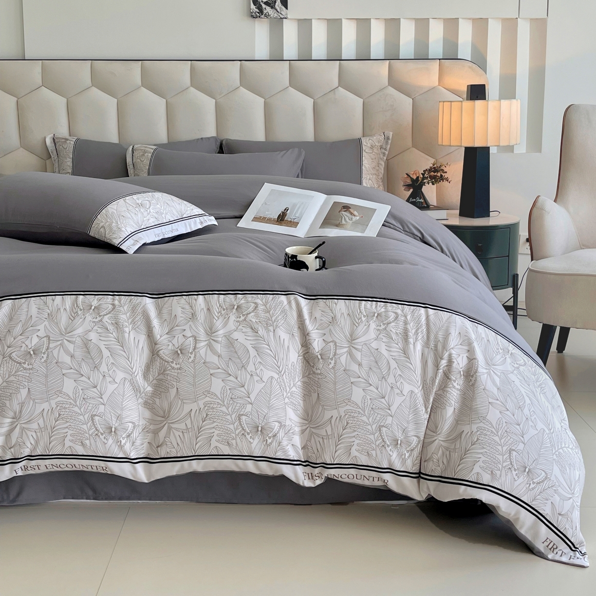 91家纺网 家纺一手货源 找家纺 大麦乐田 2025新款法式轻奢碳素磨毛四件套-卡琳娜系列 卡琳娜 绅士灰