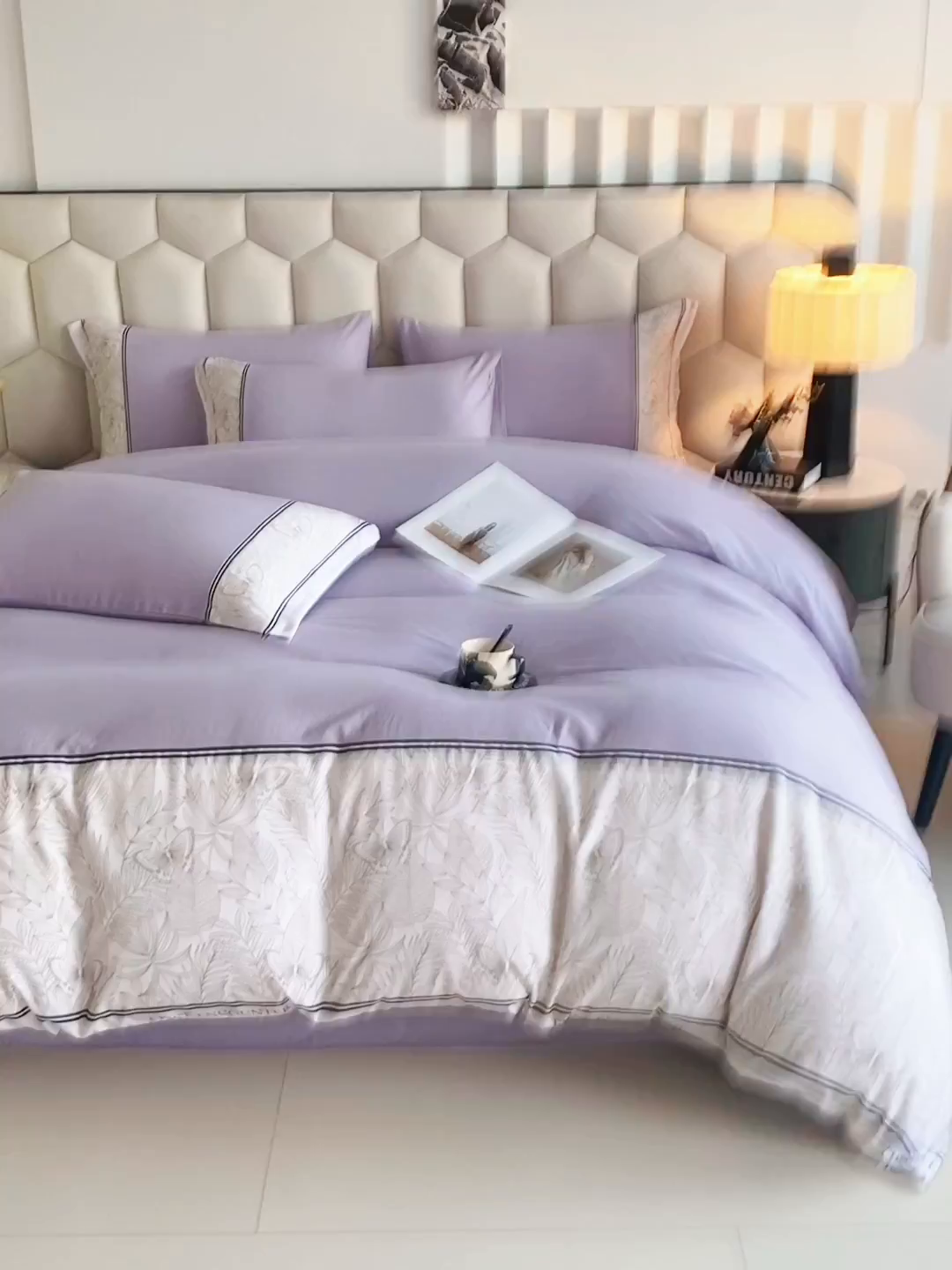 91家纺网 家纺一手货源 找家纺 大麦乐田 2025新款法式轻奢碳素磨毛四件套-卡琳娜系列 卡琳娜 紫灰