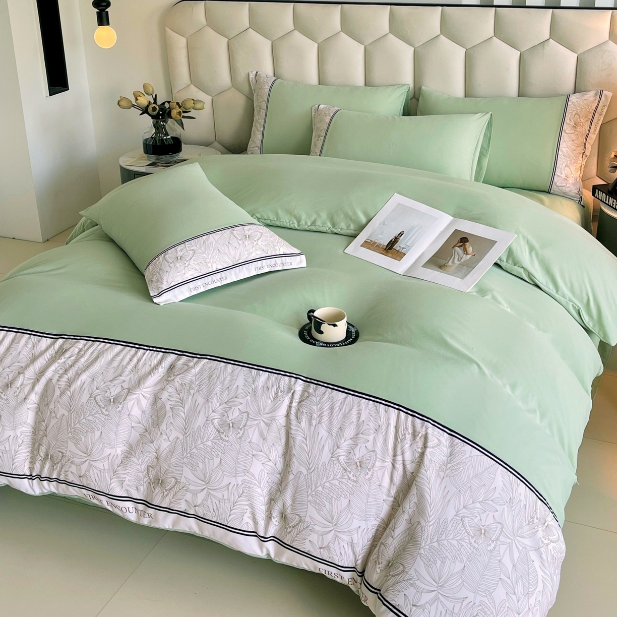 91家纺网 家纺一手货源 找家纺 大麦乐田 2025新款法式轻奢碳素磨毛四件套-卡琳娜系列 卡琳娜 奶茶绿