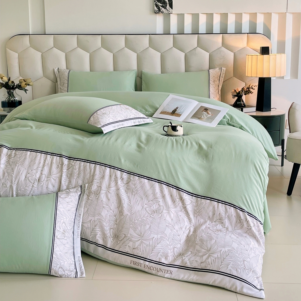 91家纺网 家纺一手货源 找家纺 大麦乐田 2025新款法式轻奢碳素磨毛四件套-卡琳娜系列 卡琳娜 奶茶绿