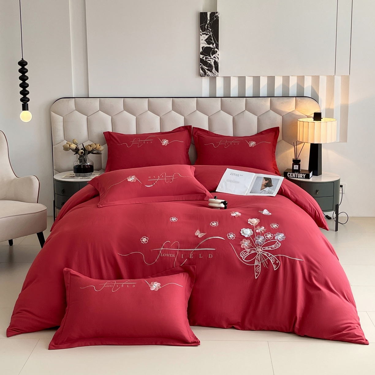 91家纺网 家纺一手货源 找家纺 大麦乐田 2025新款四季亲肤磨毛立体花刺绣工艺款四件套-花香蝶舞 花香蝶舞-大红