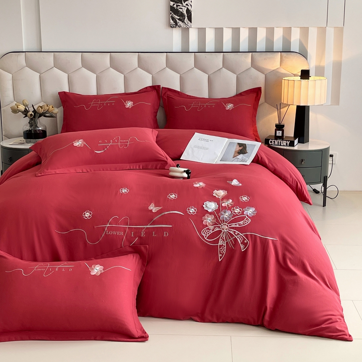 91家纺网 家纺一手货源 找家纺 大麦乐田 2025新款四季亲肤磨毛立体花刺绣工艺款四件套-花香蝶舞 花香蝶舞-大红