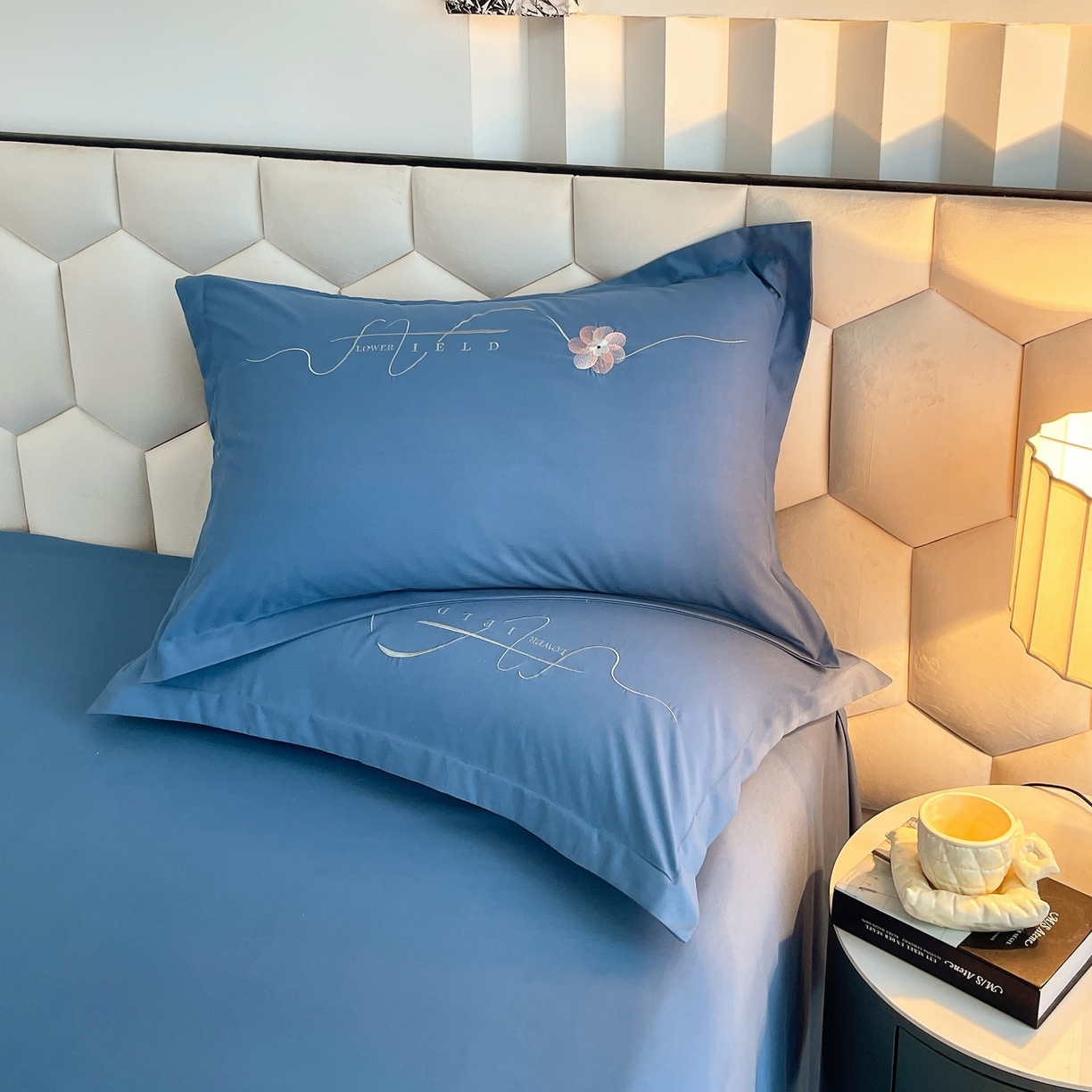 91家纺网 家纺一手货源 找家纺 大麦乐田 2025新款四季亲肤磨毛立体花刺绣工艺款四件套-花香蝶舞 花香蝶舞-宾利兰