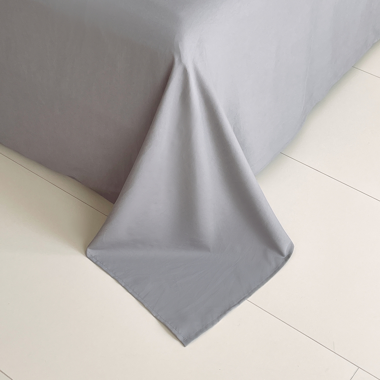 91家纺网 家纺一手货源 找家纺 大麦乐田 2025新款四季亲肤磨毛立体花刺绣工艺款四件套-花香蝶舞 花香蝶舞-绅士灰