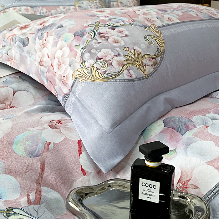 91家纺网 家纺一手货源 找家纺 大麦乐田 2025新款珍珠棉大版印花四件套 若芸-粉