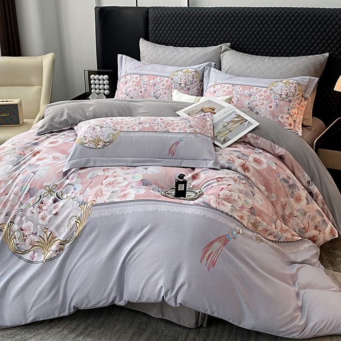 91家纺网 家纺一手货源 找家纺 大麦乐田 2025新款珍珠棉大版印花四件套 若芸-粉