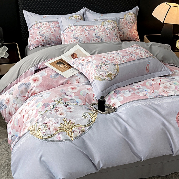 91家纺网 家纺一手货源 找家纺 大麦乐田 2025新款珍珠棉大版印花四件套 若芸-粉