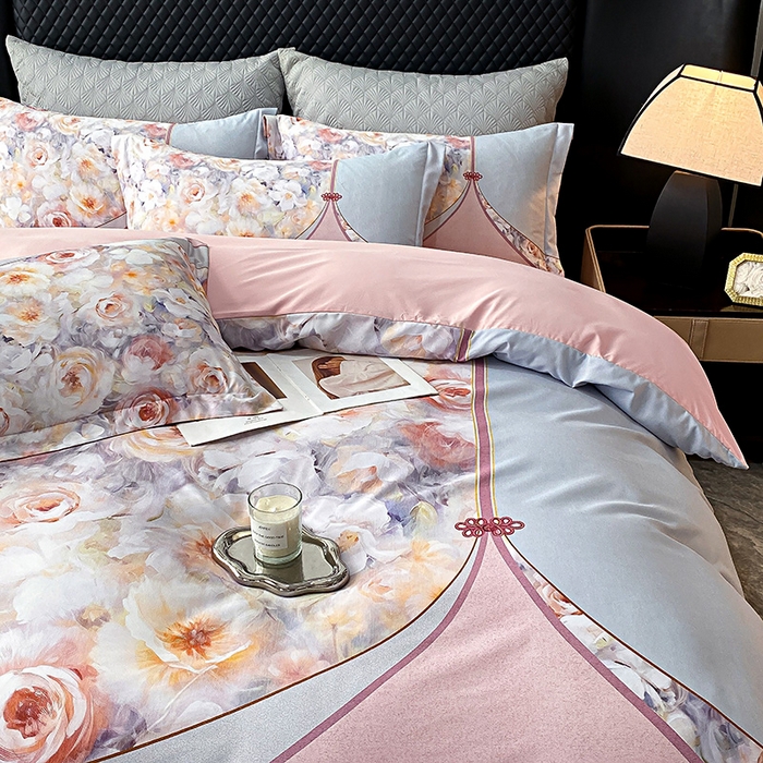 91家纺网 家纺一手货源 找家纺 大麦乐田 2025新款珍珠棉大版印花四件套 花涧-粉