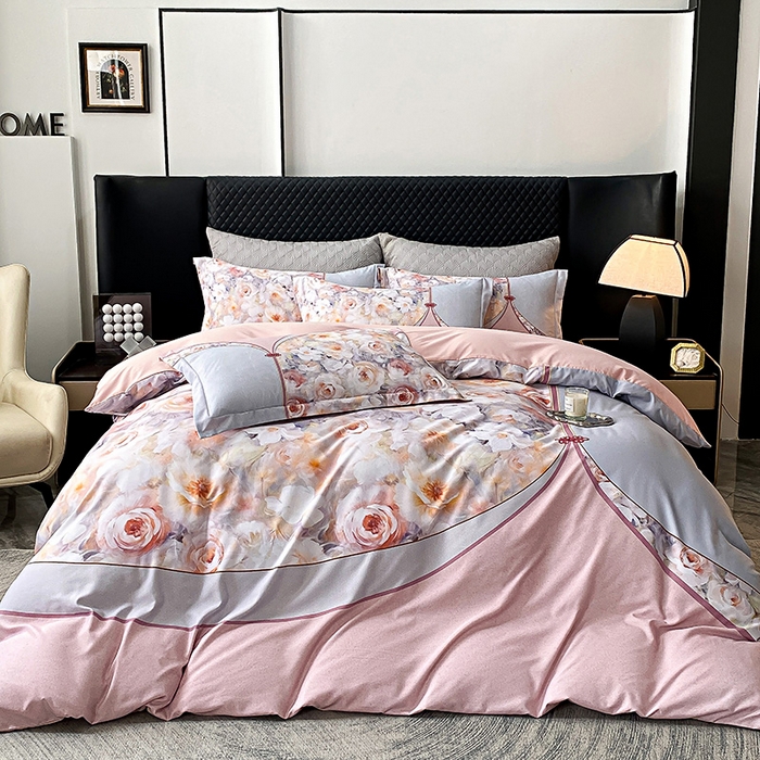 91家纺网 家纺一手货源 找家纺 大麦乐田 2025新款珍珠棉大版印花四件套 花涧-粉