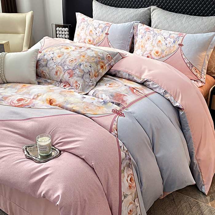 91家纺网 家纺一手货源 找家纺 大麦乐田 2025新款珍珠棉大版印花四件套 花涧-粉