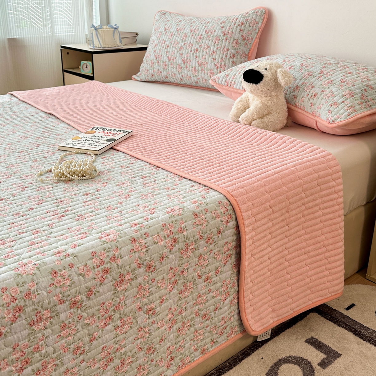 91家纺网 家纺一手货源 找家纺 金梦拉家纺 2025新款A类加厚棉绒牛奶绒床盖系列三件套 繁花