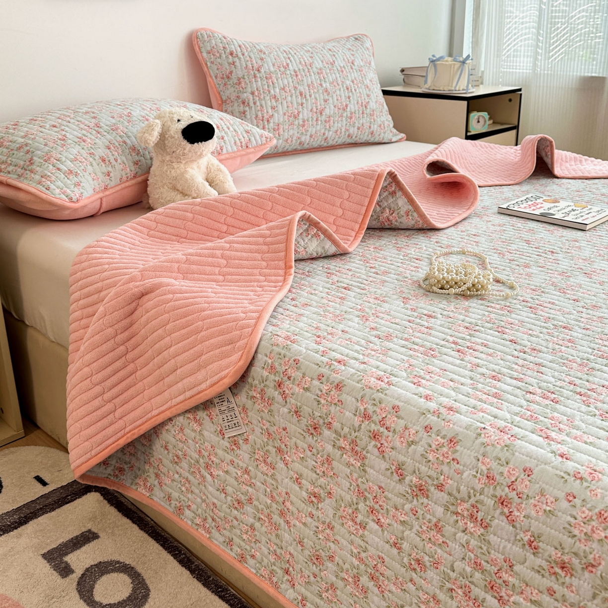 91家纺网 家纺一手货源 找家纺 金梦拉家纺 2025新款A类加厚棉绒牛奶绒床盖系列三件套 繁花