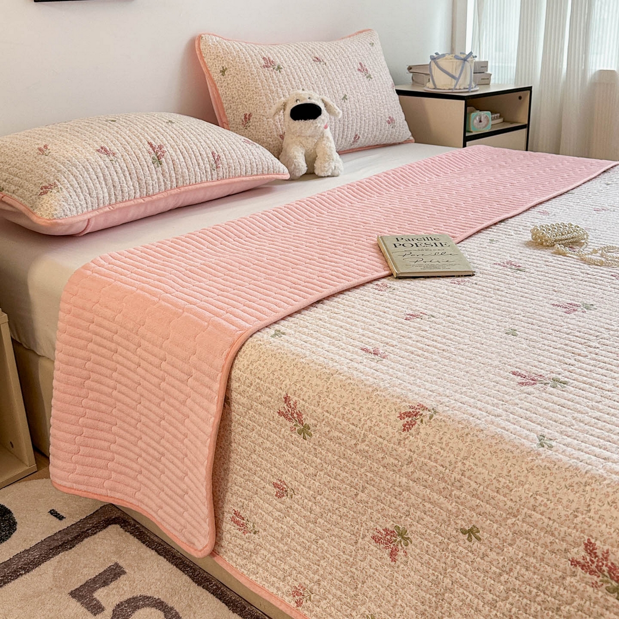 91家纺网 家纺一手货源 找家纺 金梦拉家纺 2025新款A类加厚棉绒牛奶绒床盖系列三件套 花枝香