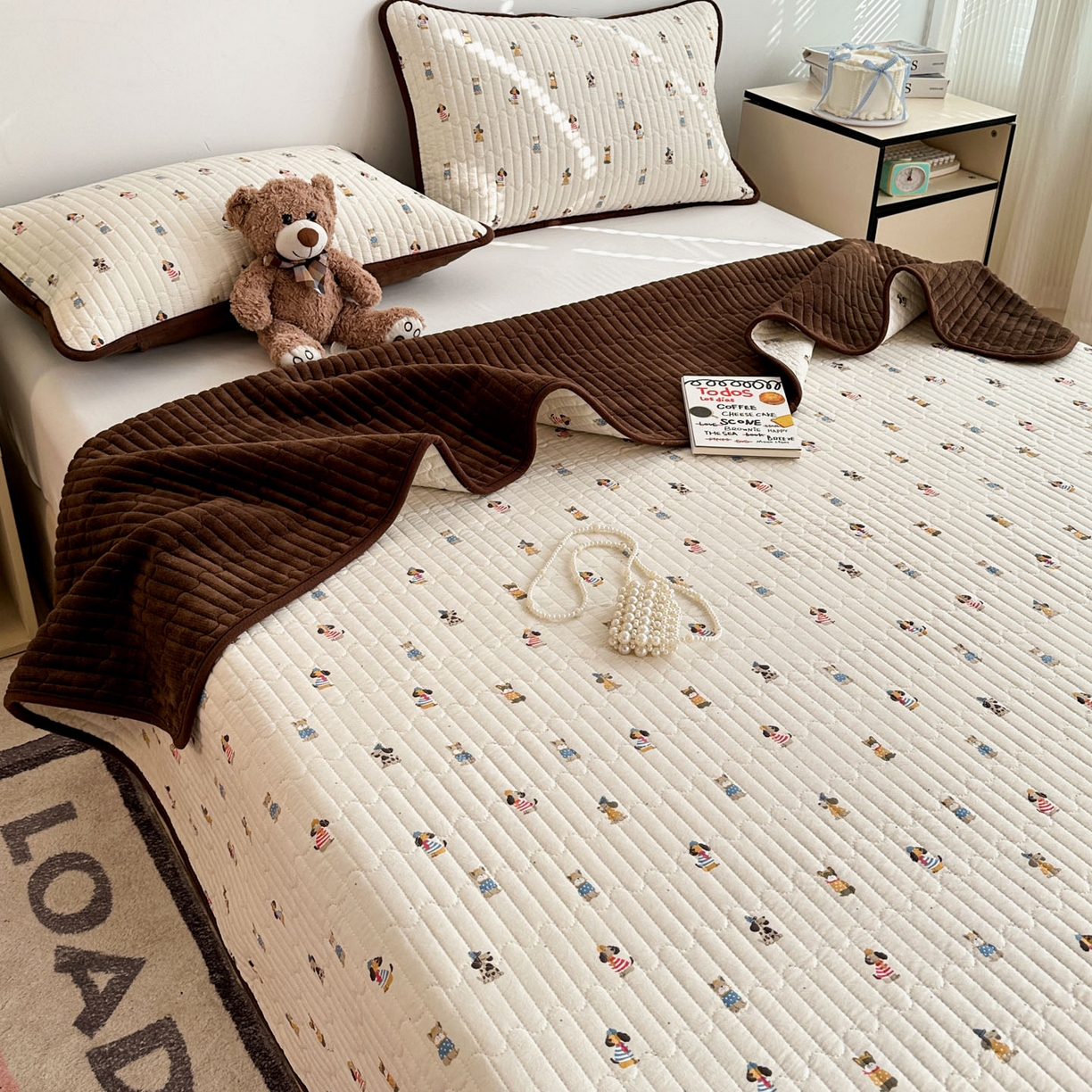 91家纺网 家纺一手货源 找家纺 金梦拉家纺 2025新款A类加厚棉绒牛奶绒床盖系列三件套 萌趣