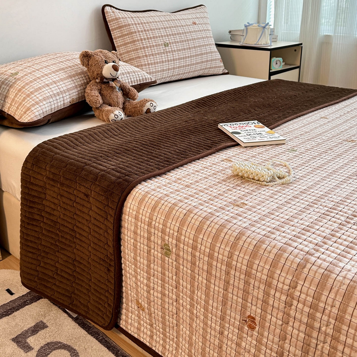 91家纺网 家纺一手货源 找家纺 金梦拉家纺 2025新款A类加厚棉绒牛奶绒床盖系列三件套 小南瓜