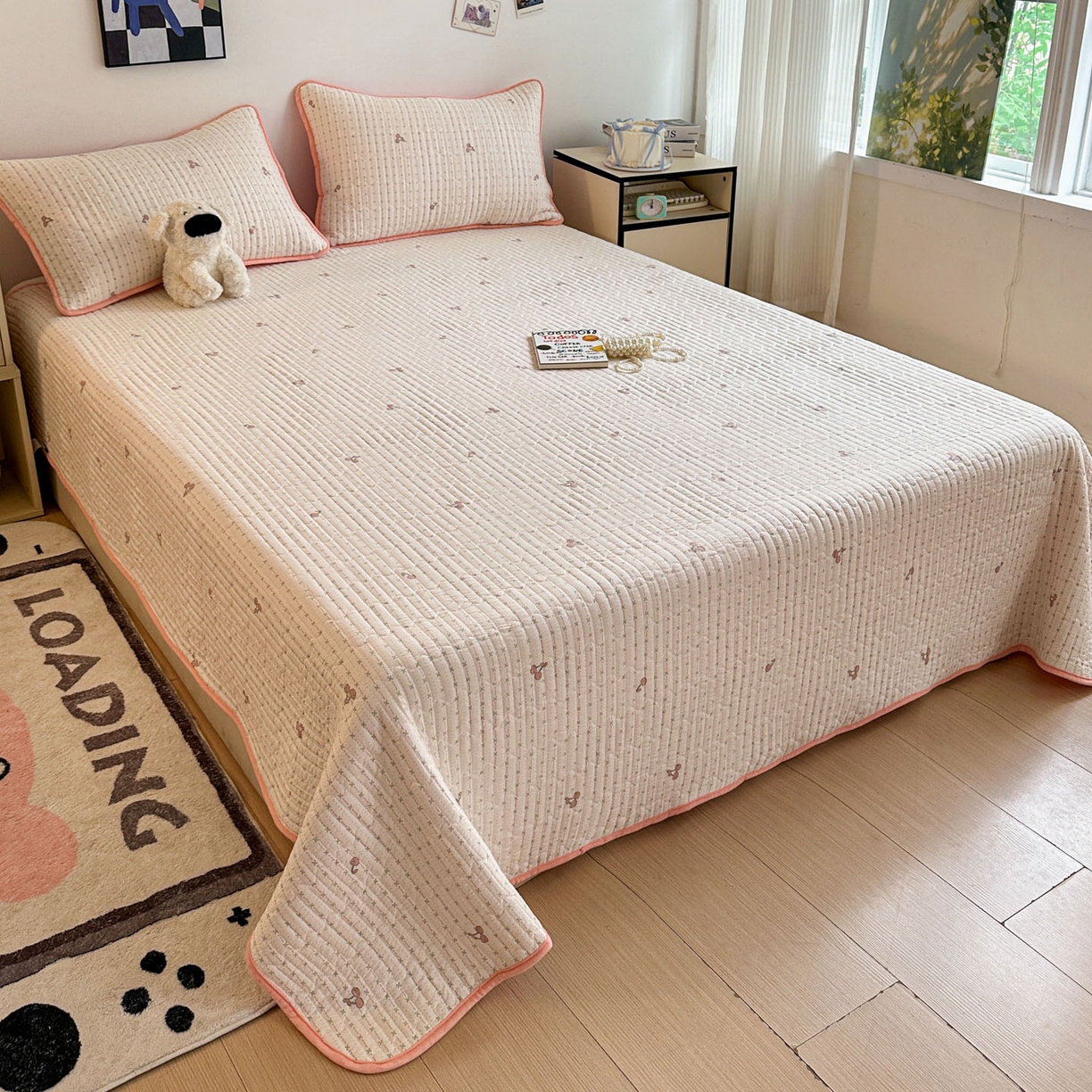 91家纺网 家纺一手货源 找家纺 金梦拉家纺 2025新款A类加厚棉绒牛奶绒床盖系列三件套 小樱桃