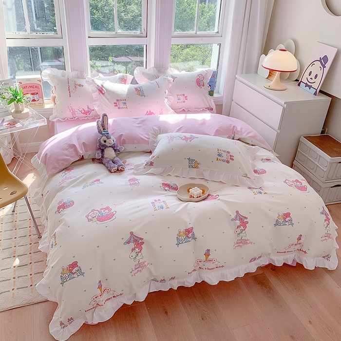 91家纺网 家纺一手货源 找家纺 玉元坊 2025新款全棉纯棉美乐蒂白花边款式四件套 开心美乐蒂【花边款】