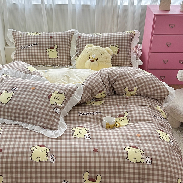 91家纺网 家纺一手货源 找家纺 玉元坊 2025新款全棉纯棉帕恰狗和布丁狗白花边款四件套 可可布丁狗-白花边款