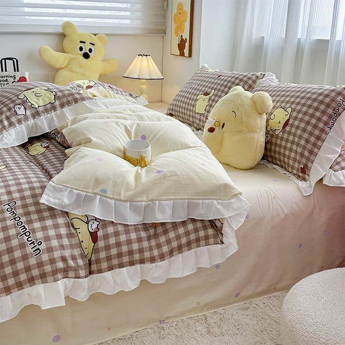 91家纺网 家纺一手货源 找家纺 玉元坊 2025新款全棉纯棉帕恰狗和布丁狗白花边款四件套 可可布丁狗-白花边款