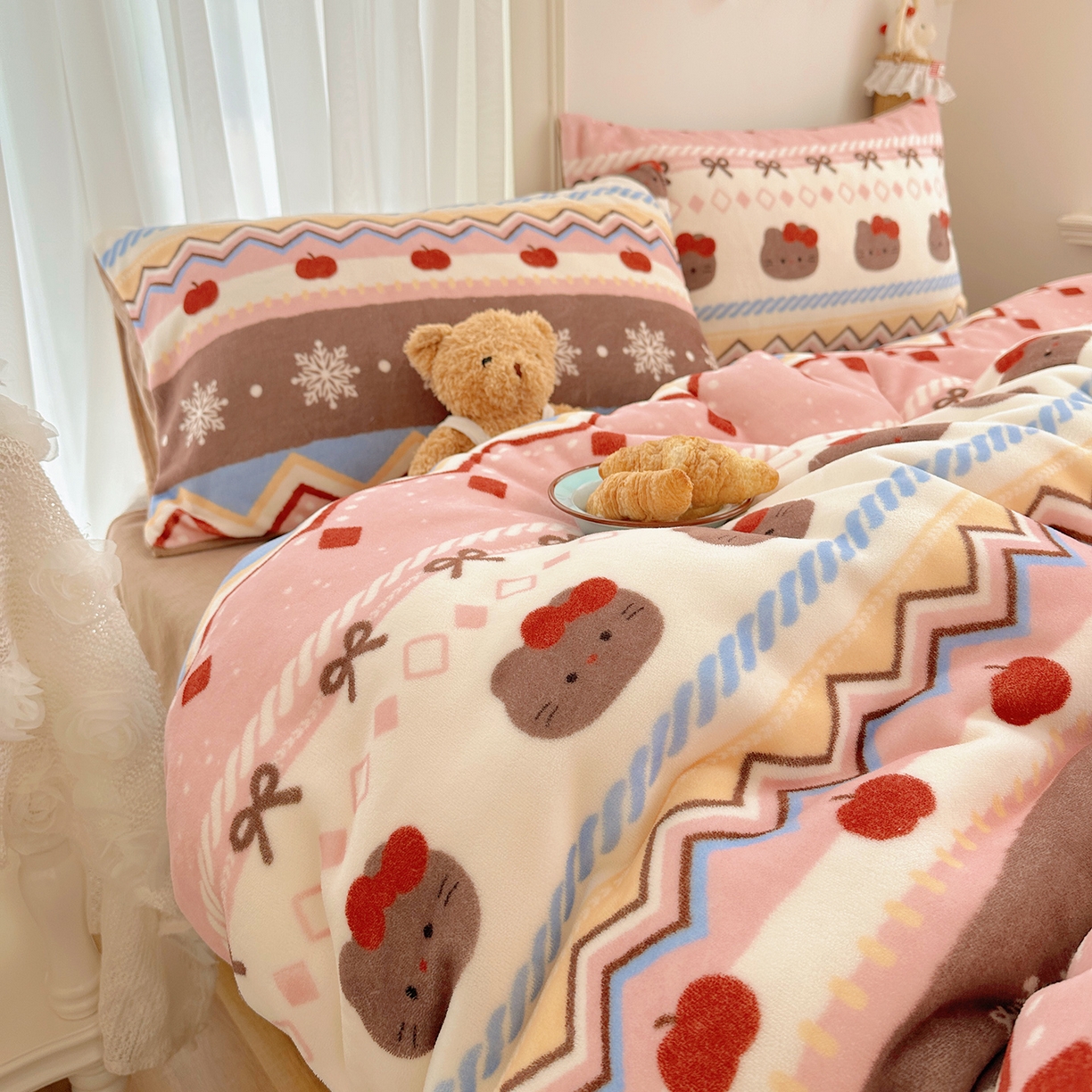 91家纺网 家纺一手货源 找家纺 （总）桃子家居 2025新款A类ins圣诞新年费尔岛秋冬限定款加厚牛奶绒系列四件套