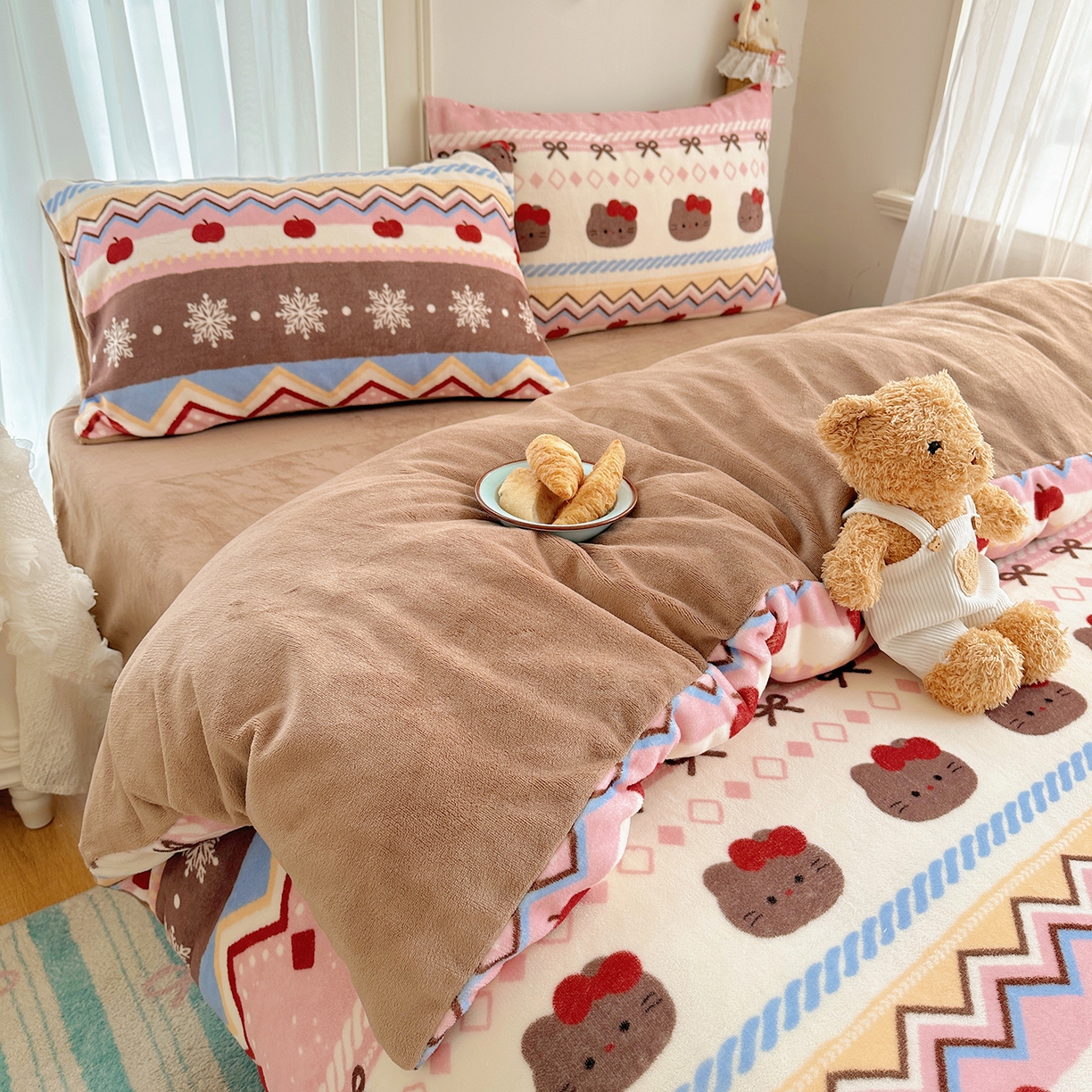 91家纺网 家纺一手货源 找家纺 （总）桃子家居 2025新款A类ins圣诞新年费尔岛秋冬限定款加厚牛奶绒系列四件套