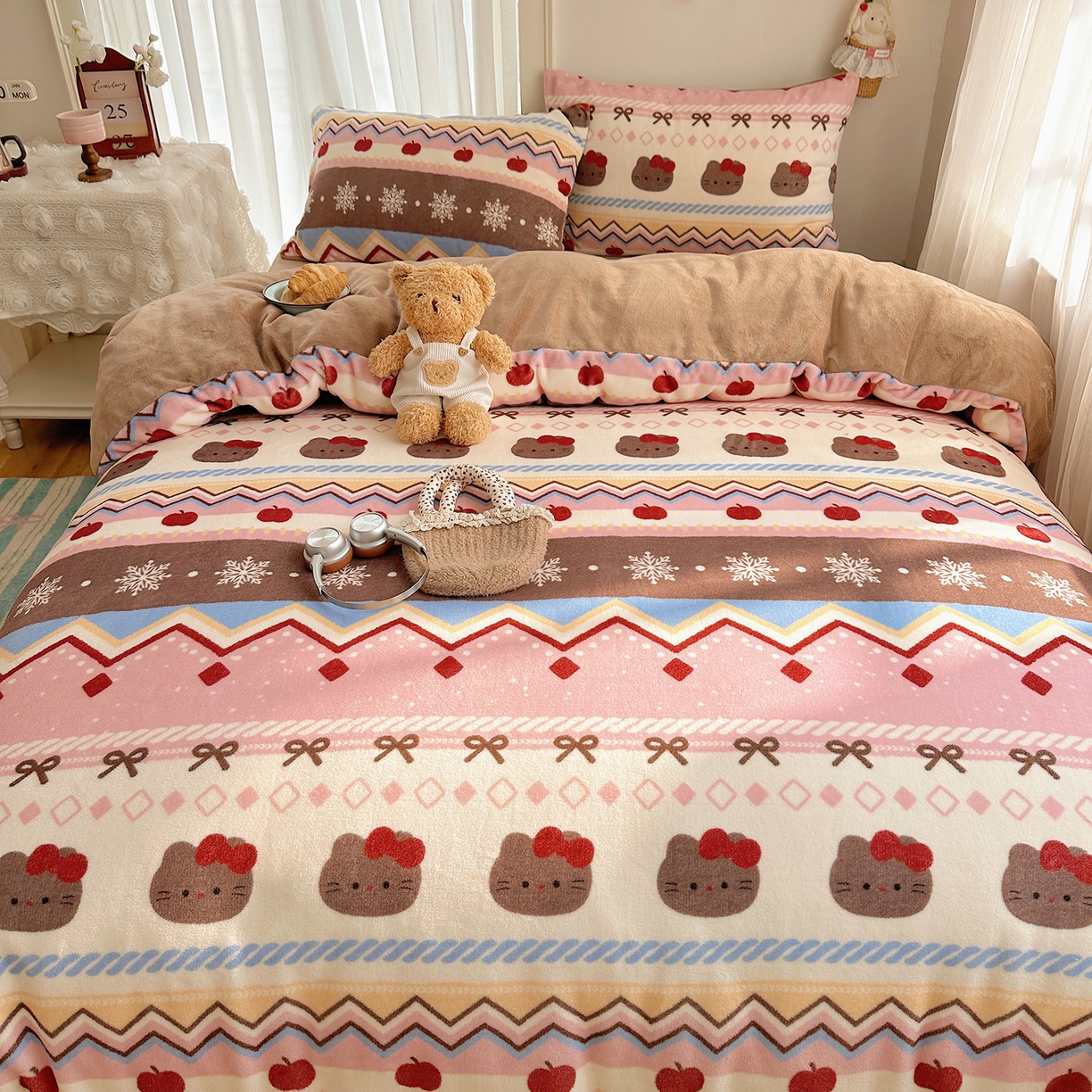 91家纺网 家纺一手货源 找家纺 （总）桃子家居 2025新款A类ins圣诞新年费尔岛秋冬限定款加厚牛奶绒系列四件套