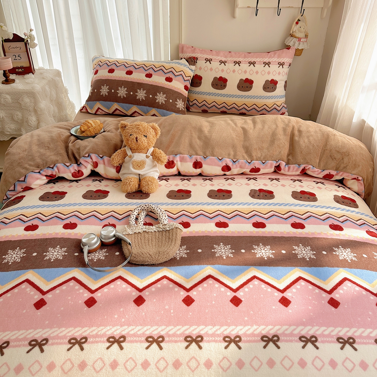 91家纺网 家纺一手货源 找家纺 （总）桃子家居 2025新款A类ins圣诞新年费尔岛秋冬限定款加厚牛奶绒系列四件套