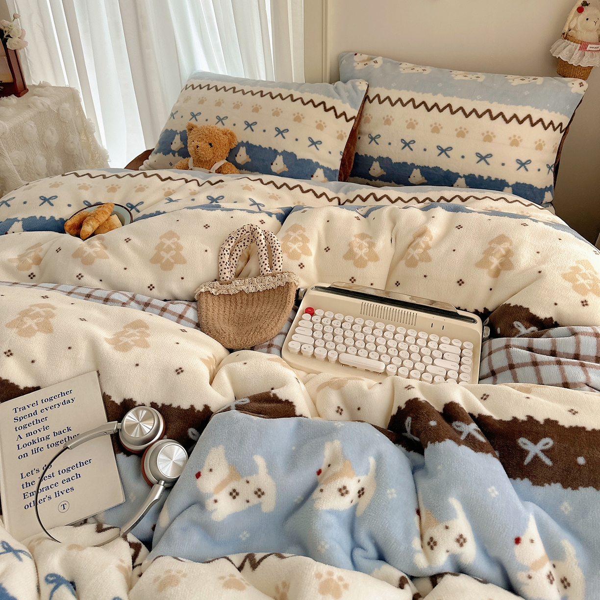 91家纺网 家纺一手货源 找家纺 桃子家居 2025新款A类ins圣诞新年费尔岛秋冬限定款加厚牛奶绒系列四件套 绒-费尔岛小狗