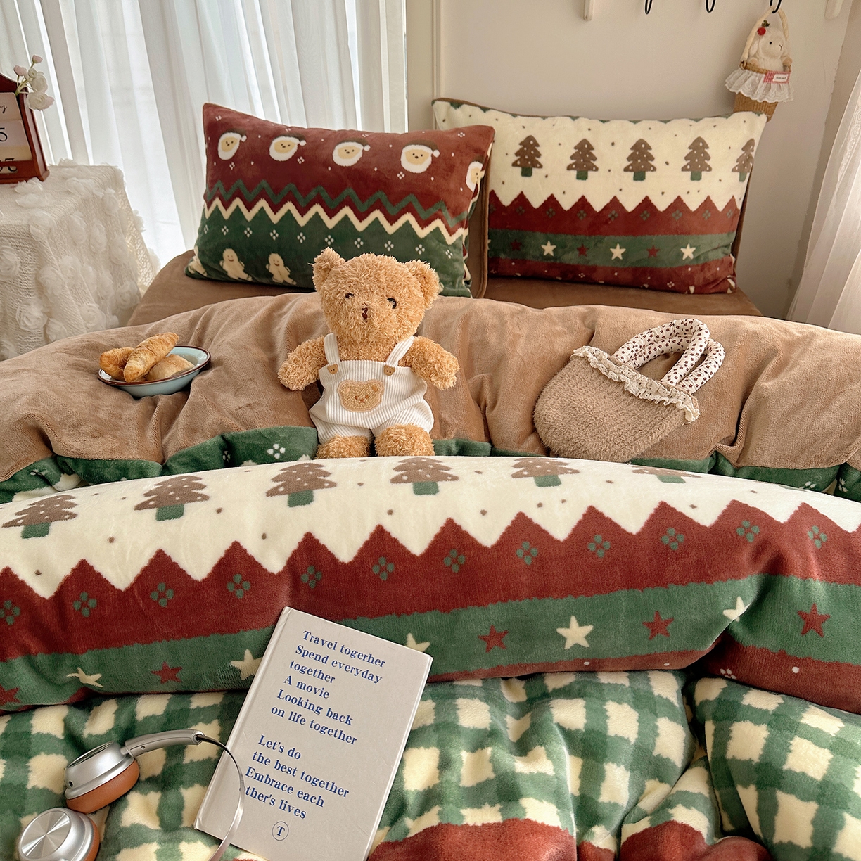 91家纺网 家纺一手货源 找家纺 桃子家居 2025新款A类ins圣诞新年费尔岛秋冬限定款加厚牛奶绒系列四件套 绒-圣诞派对红