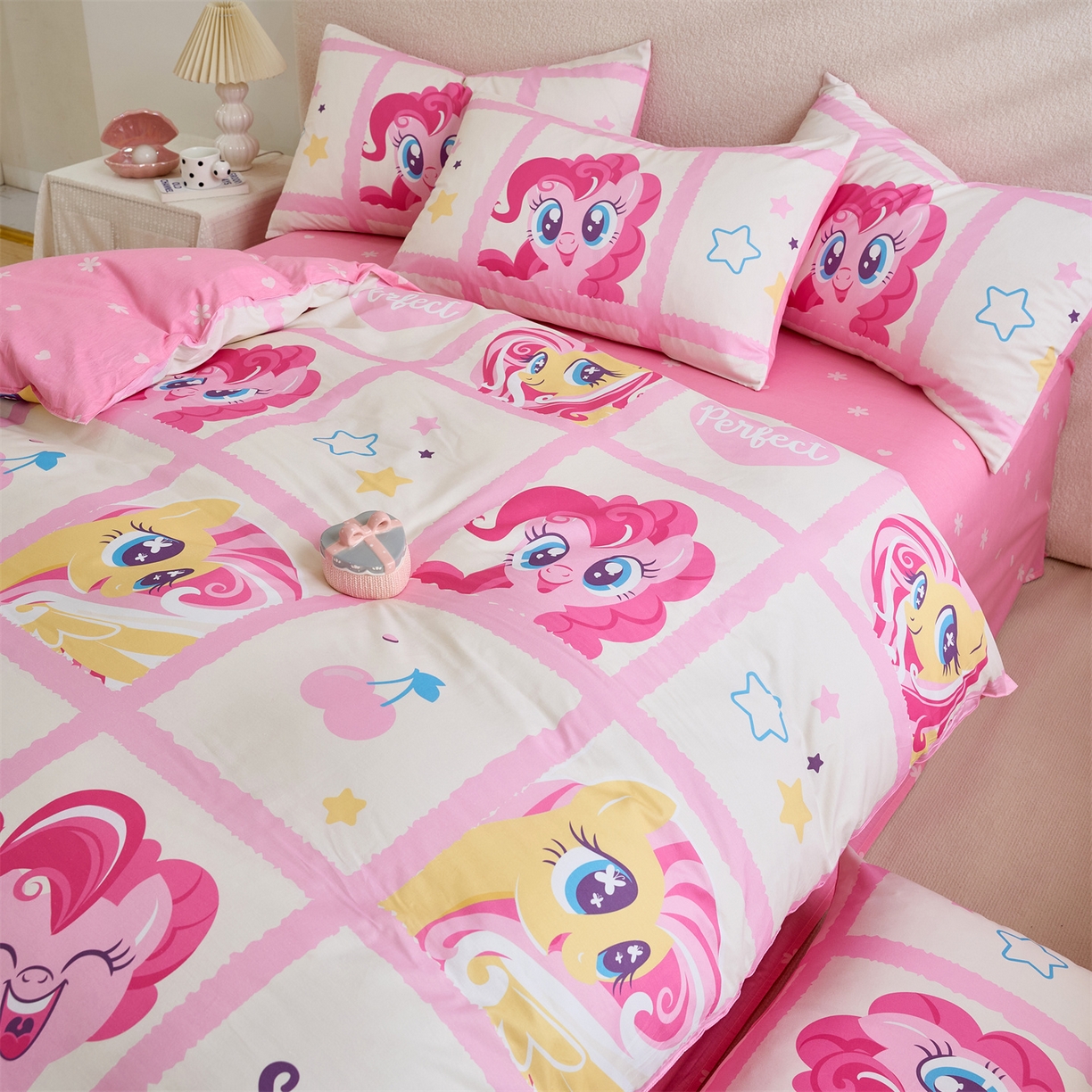 91家纺网 家纺一手货源 找家纺 百利卡通（原迪士尼家纺） 2025新款小马宝莉全棉纯棉数码印花圆网四件套 格子小马