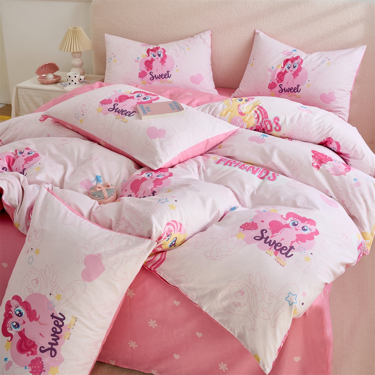 91家纺网 家纺一手货源 找家纺 百利卡通（原迪士尼家纺） 2025新款小马宝莉全棉纯棉数码印花圆网四件套 开心碧琪