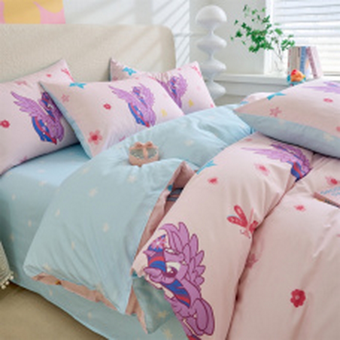 91家纺网 家纺一手货源 找家纺 百利卡通（原迪士尼家纺） 2025新款小马宝莉全棉纯棉数码印花圆网四件套 春天紫悦