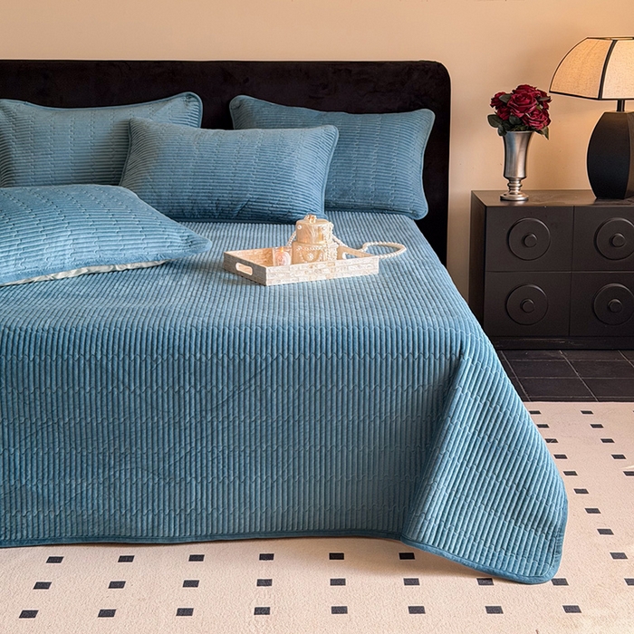 鑫喜莱家纺 2025新款宝宝绒纯色床盖单件床褥垫软床垫床盖三件套 云山蓝