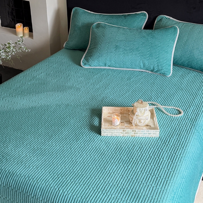 91家纺网 家纺一手货源 找家纺 鑫喜莱家纺 2025新款宝宝绒纯色床盖单件床褥垫软床垫床盖三件套 孔雀绿