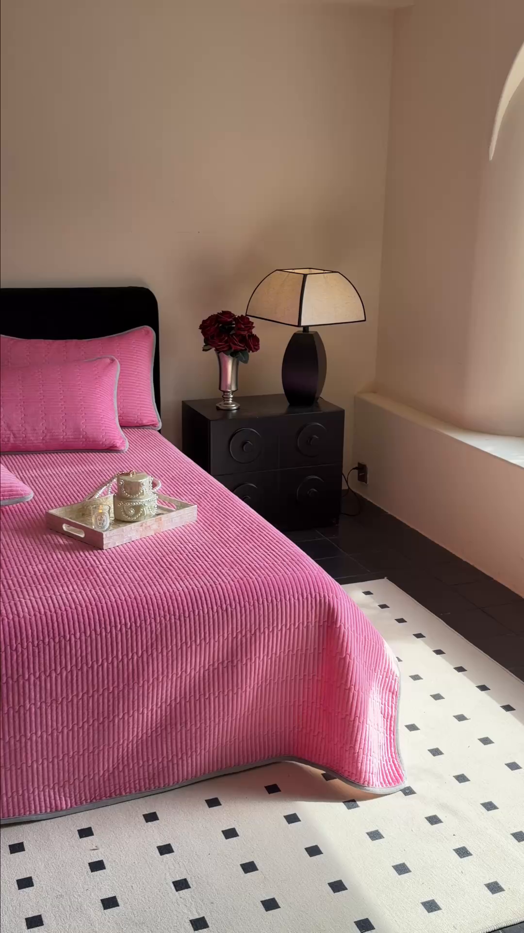 91家纺网 家纺一手货源 找家纺 鑫喜莱家纺 2025新款宝宝绒纯色床盖单件床褥垫软床垫床盖三件套 桃粉