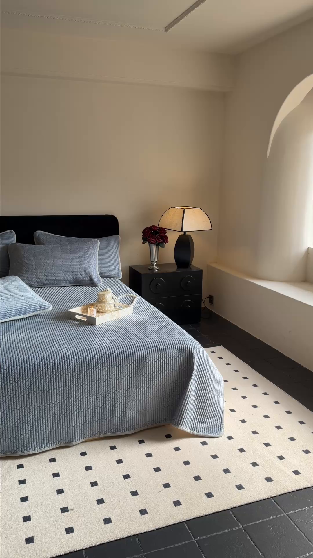 91家纺网 家纺一手货源 找家纺 鑫喜莱家纺 2025新款宝宝绒纯色床盖单件床褥垫软床垫床盖三件套 高级灰