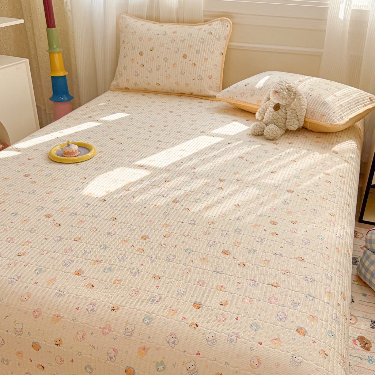 91家纺网 家纺一手货源 找家纺 简宜家居（朝初家纺） 2025新款A面100%全棉B面宝宝绒棉绒包边床盖正反两用 暖黄喵梦