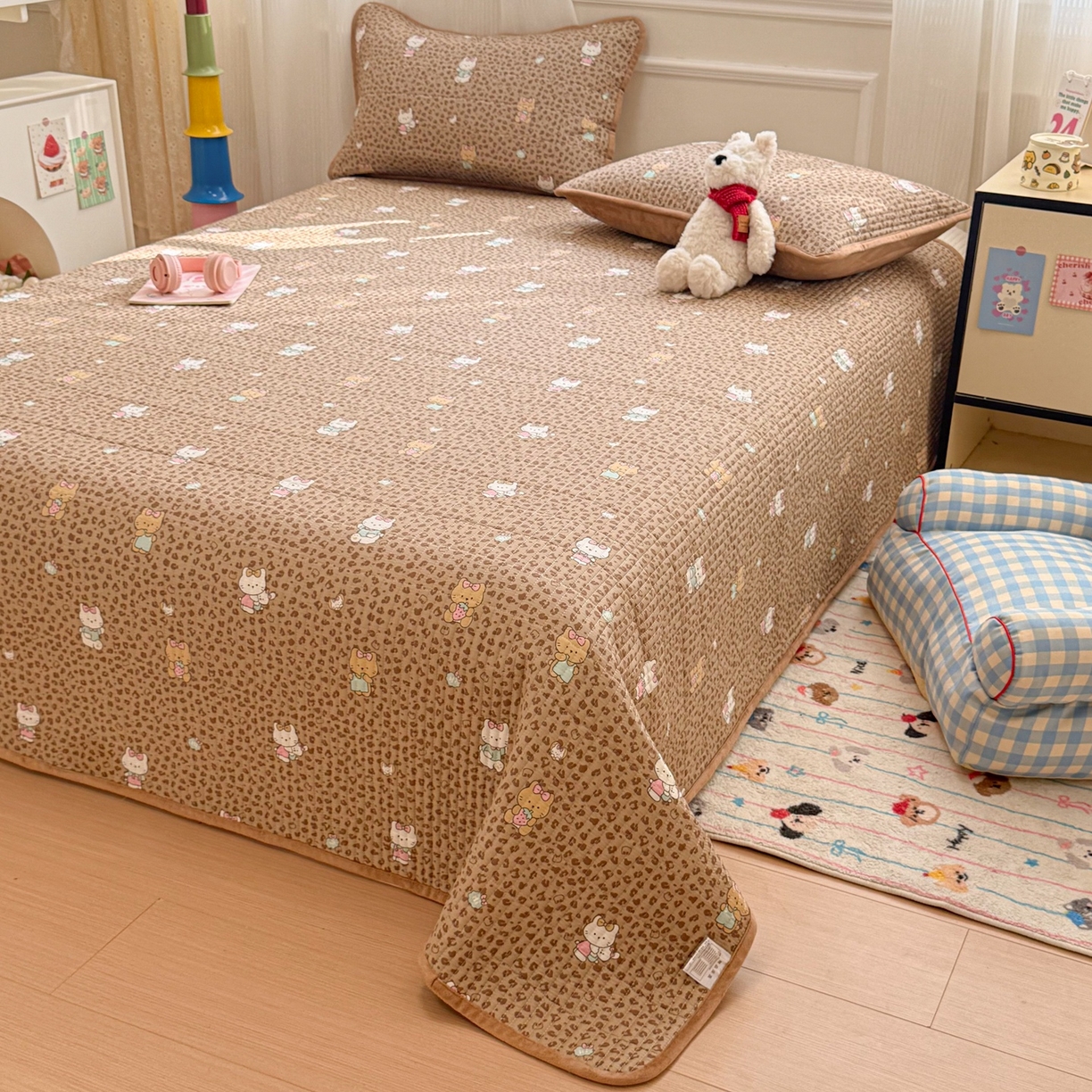 91家纺网 家纺一手货源 找家纺 简宜家居（朝初家纺） 2025新款A面100%全棉B面宝宝绒棉绒包边床盖正反两用 豹纹-咖