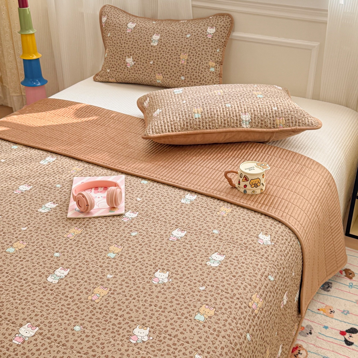 91家纺网 家纺一手货源 找家纺 简宜家居（朝初家纺） 2025新款A面100%全棉B面宝宝绒棉绒包边床盖正反两用 豹纹-咖