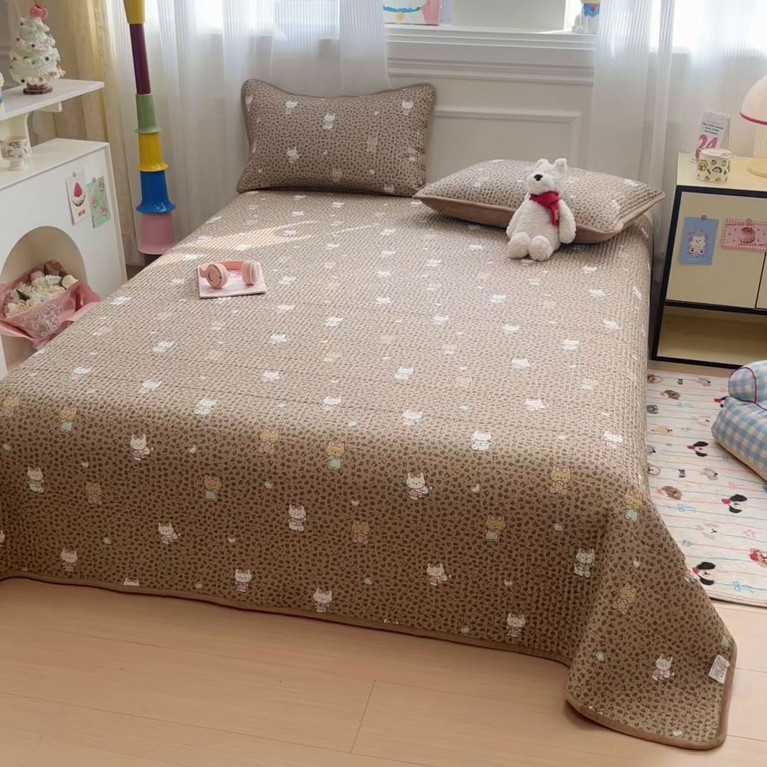 91家纺网 家纺一手货源 找家纺 简宜家居（朝初家纺） 2025新款A面100%全棉B面宝宝绒棉绒包边床盖正反两用 豹纹-咖