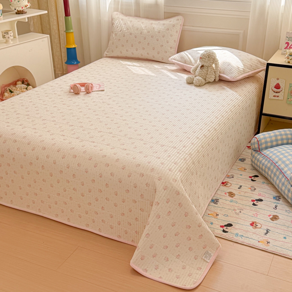 91家纺网 家纺一手货源 找家纺 简宜家居（朝初家纺） 2025新款A面100%全棉B面宝宝绒棉绒包边床盖正反两用 粉蕊花