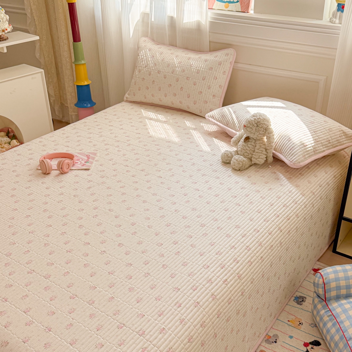 91家纺网 家纺一手货源 找家纺 简宜家居（朝初家纺） 2025新款A面100%全棉B面宝宝绒棉绒包边床盖正反两用 粉蕊花