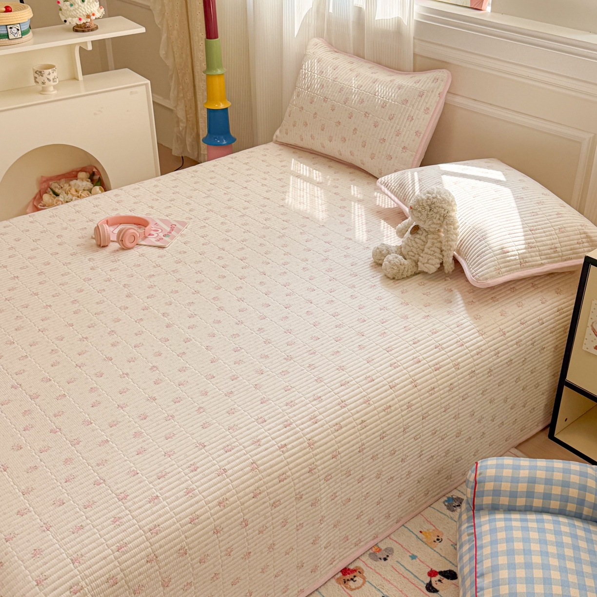 91家纺网 家纺一手货源 找家纺 简宜家居（朝初家纺） 2025新款A面100%全棉B面宝宝绒棉绒包边床盖正反两用 粉蕊花