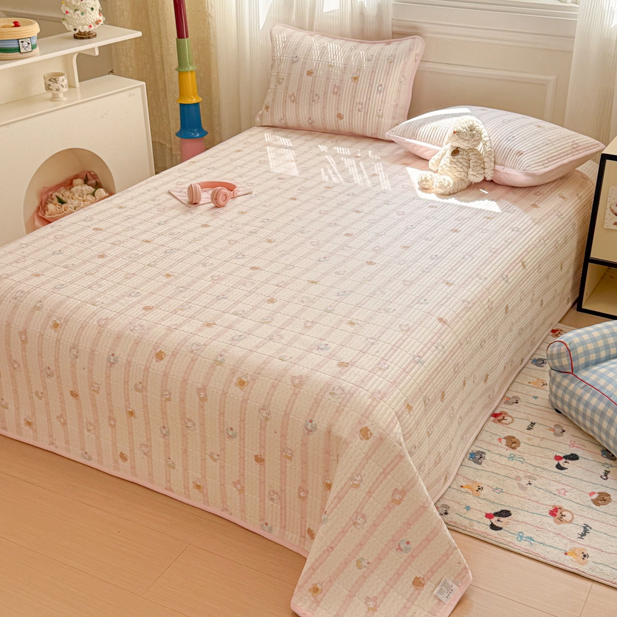 91家纺网 家纺一手货源 找家纺 简宜家居（朝初家纺） 2025新款A面100%全棉B面宝宝绒棉绒包边床盖正反两用 粉条喵团