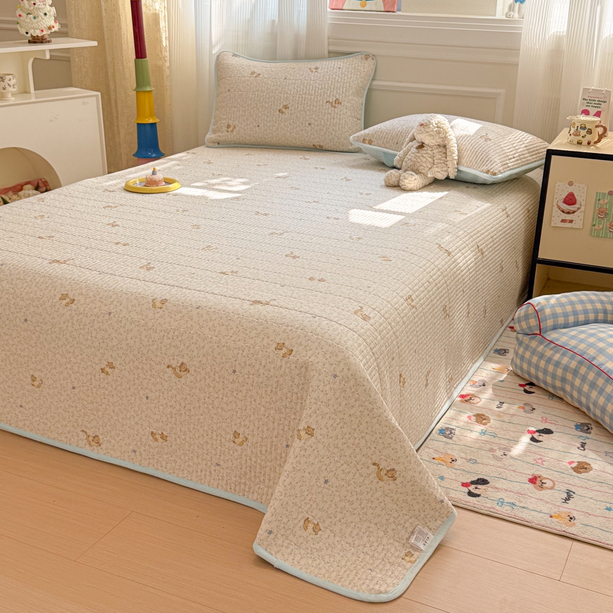 91家纺网 家纺一手货源 找家纺 简宜家居（朝初家纺） 2025新款A面100%全棉B面宝宝绒棉绒包边床盖正反两用 蓝花兔