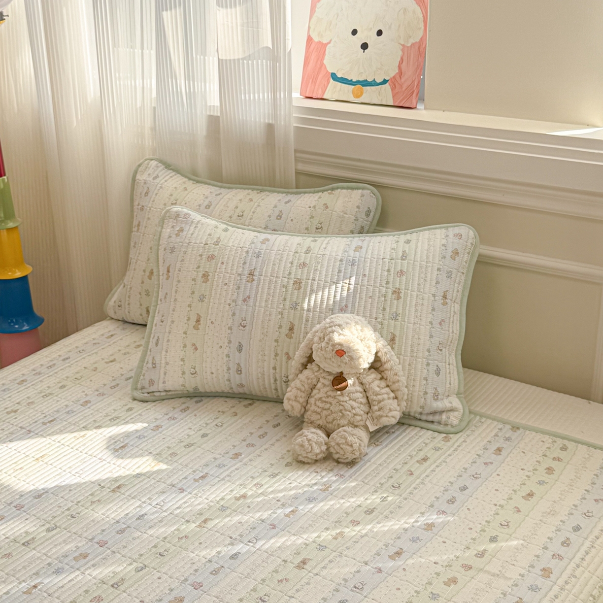 91家纺网 家纺一手货源 找家纺 简宜家居（朝初家纺） 2025新款A面100%全棉B面宝宝绒棉绒包边床盖正反两用 青芜兔踪